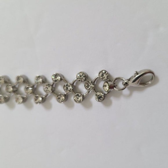 Claire's Rhinestone Zig Zag Chain Bracelet - Picture 6 of 8